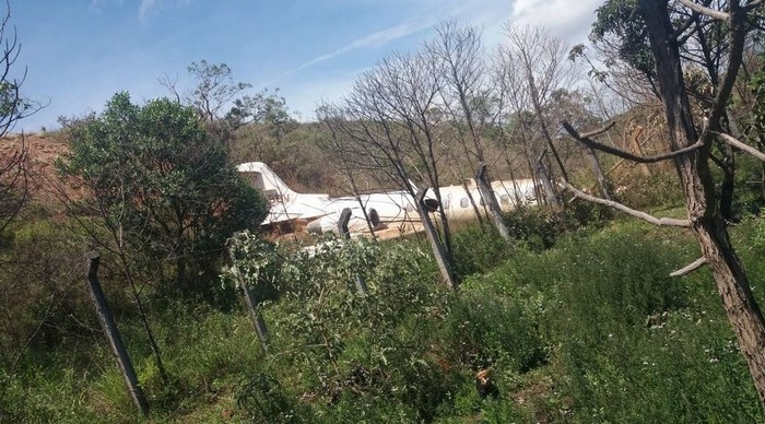 Avião caiu em ribanceira após sair de pista em aeroporto de Diamantina